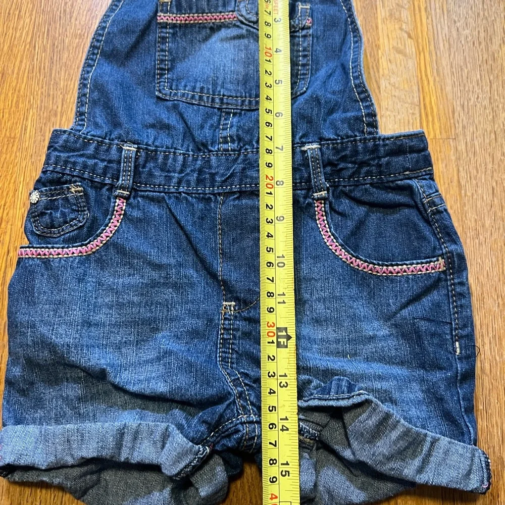 Genuine Kids OshKosh Girls 4T Blue Denim Rolled Cuff Pockets‎ Bib Short Overalls